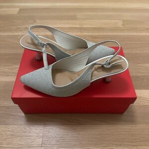 Kelly & Katie Silver Knit Kitten Heels